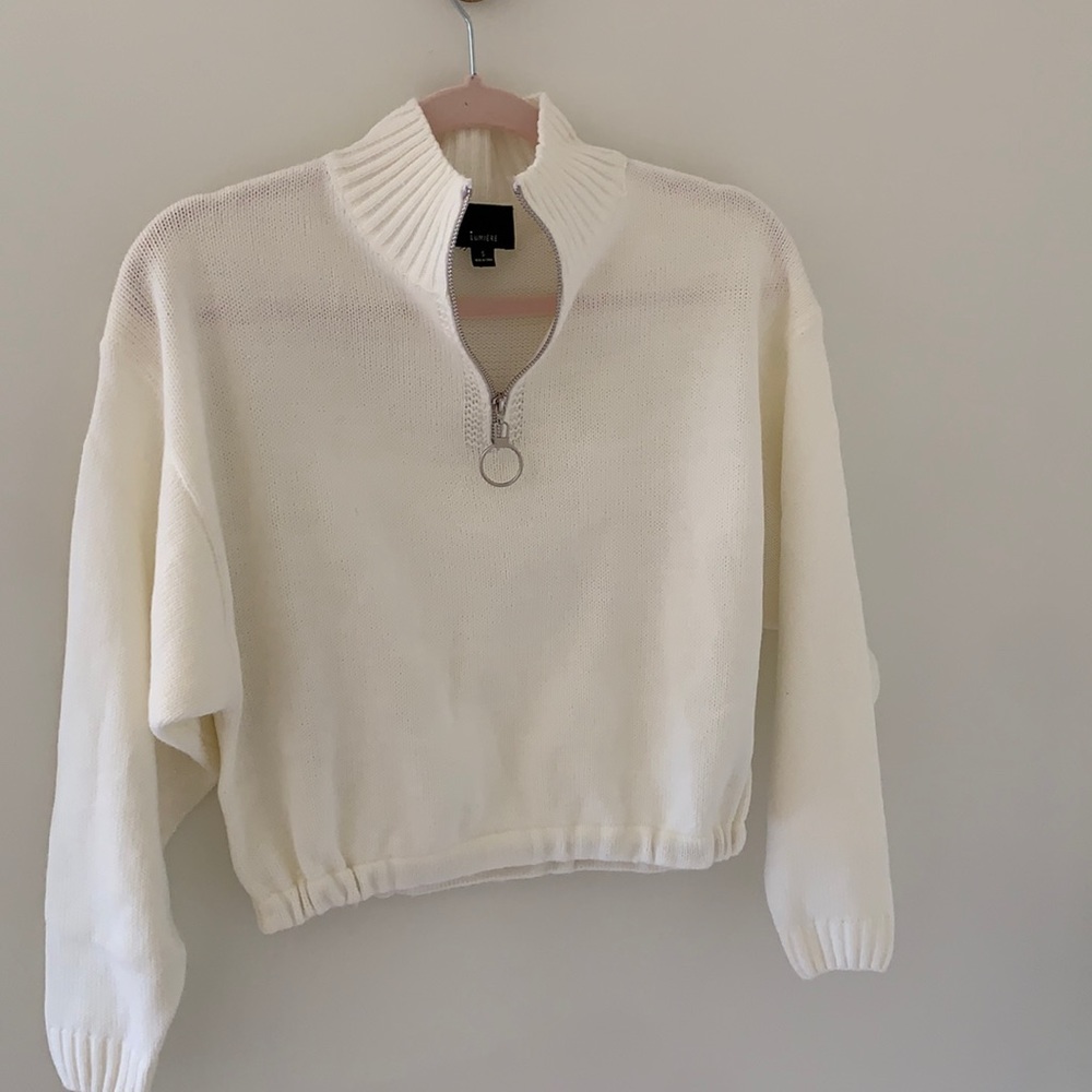 White Pullover
